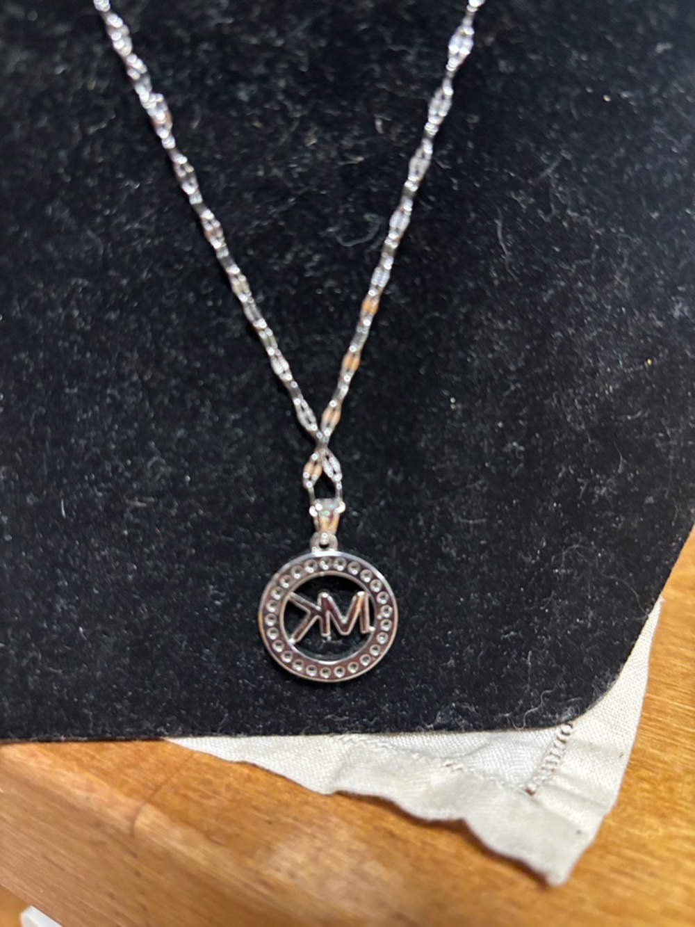 Michael Kors Silver pendant stainless steel necklace - Picture 3 of 5